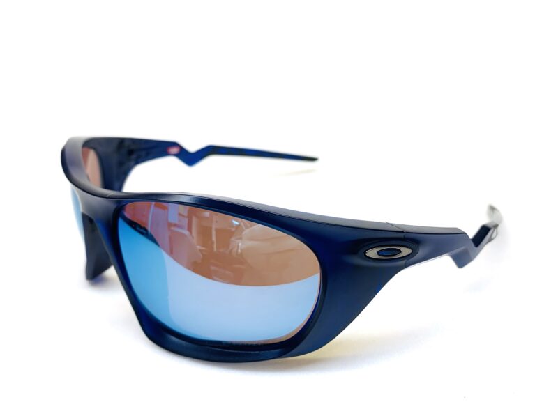 oo9461-0360Matte transparent blue